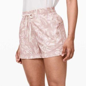 Lululemon Spring Break Away Short II *3"pink,white